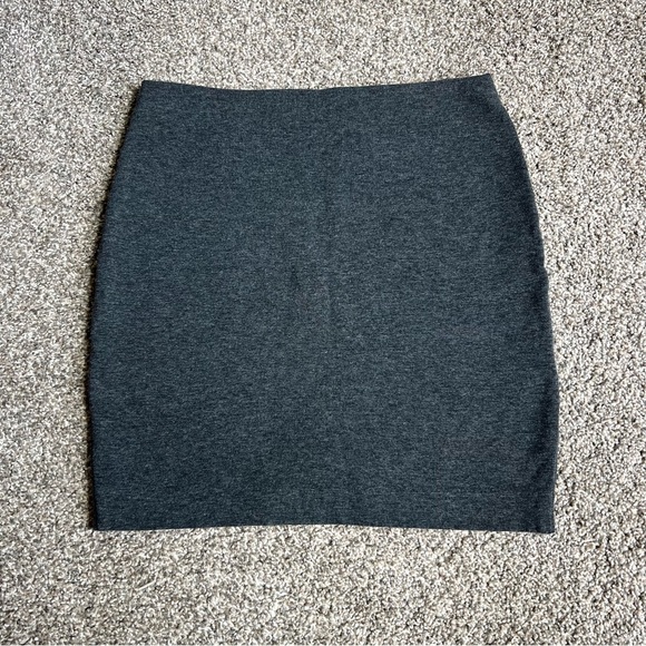 H&M Charcoal Gray Criss-cross Mini Skirt, size XS - Picture 5 of 5